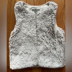 Osh Kosh faux fur vest size 4